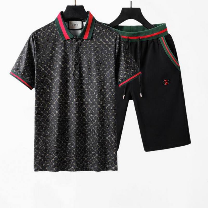 Gucci Men's Suits 725